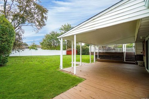 34 Cottonwood Dr, Commack NY 11725-2421 exterior