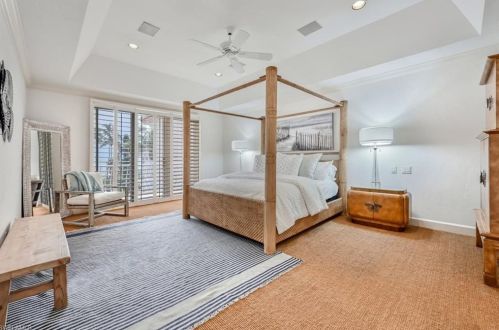 30 Casa Mar Ln, Naples FL 34103-3685 exterior