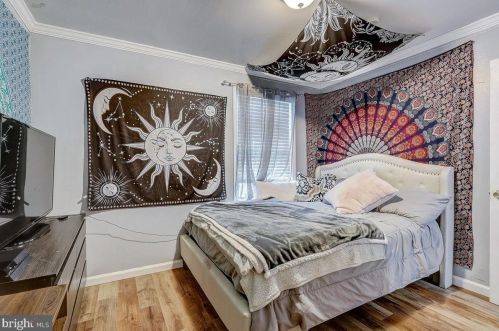 521 Riv Dr, Camden NJ 08110-2917 exterior