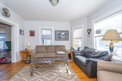 327 Middlesex St, North Andover MA 01845-3438 exterior