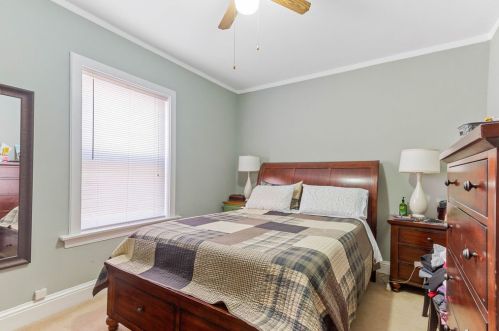 2235 Morse Ave, Chicago IL 60645-2932 exterior