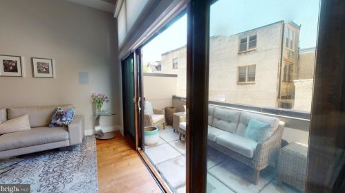 308 2nd St, Philadelphia PA 19133-0040 exterior