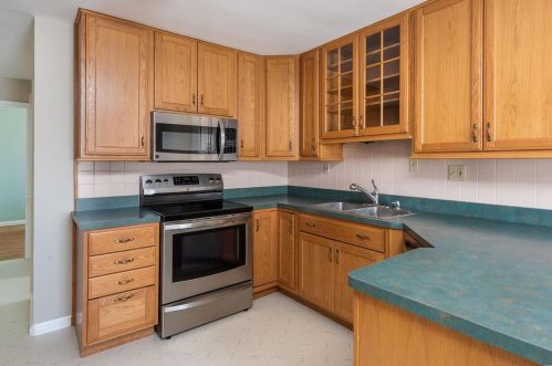 9215 Alpine Dr, Saint Louis MO 63123-4411 exterior