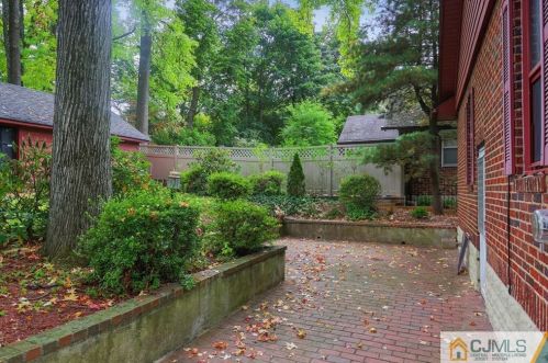 115 Spg St, Metuchen NJ 08840-2319 exterior