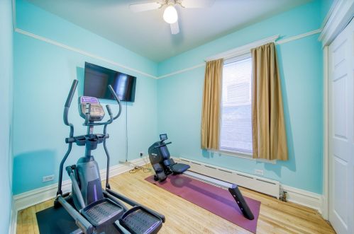 3649 Keeler Ave, Chicago IL 60641-3041 exterior