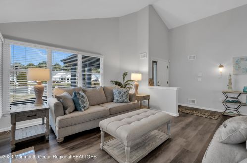 341 Devon St, Lakehurst NJ  08759-4637 exterior