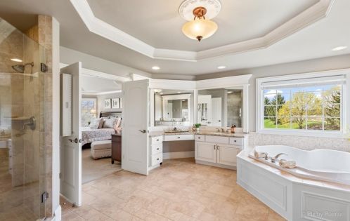 5612 Meadowbrook Ln, Bull Valley IL 60014-3009 exterior