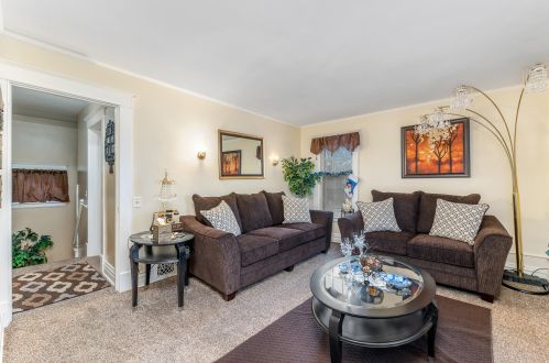 922 Lay Blvd, Kalamazoo MI 49001-3988 exterior