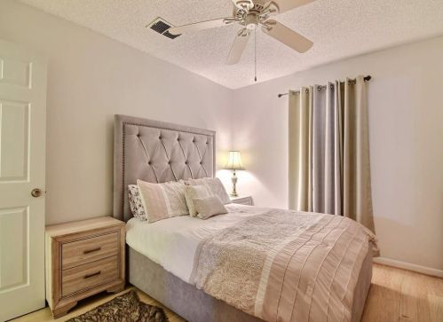 7304 Deland Ave, Fort Pierce FL 34951-1425 exterior