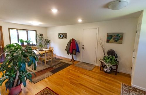 38 Cardinal Dr, Wallingford, CT 06492-4828