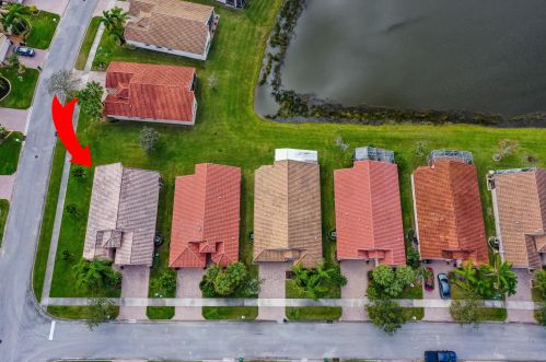 426 Springview Loop, Fort Pierce FL  34986-2663 exterior