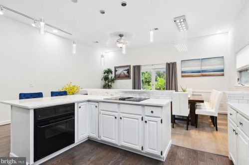 5117 Mount Vernon Memorial Hwy, Alexandria VA  22309-3319 exterior