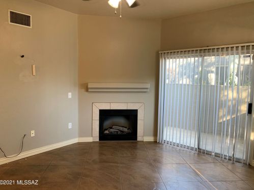 1054 Pressyc Pl, Tucson AZ  85710-7500 exterior