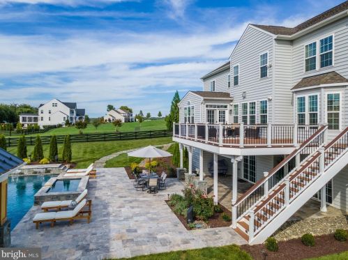 23073 Creighton Farms Dr, Leesburg VA 20175-6491 exterior