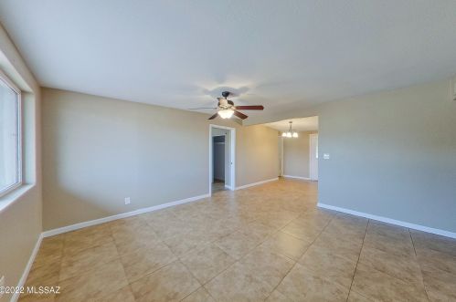 7702 Apple Tree Dr, Tucson, AZ 85730-4331