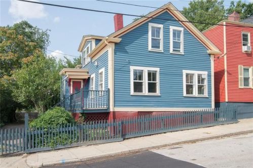 46 Abbott St, Providence, RI 02906-1817