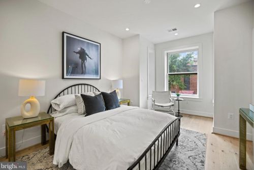 1834 Swann St, Washington DC  20009-5505 exterior