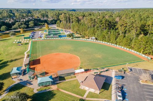 29 Mystic Point Dr, Bluffton SC 29909-2073 exterior