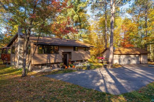 1765 Moss Rdg Rd, Ely MN 55731-9705 exterior