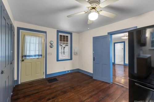 83 Maple St, Ellington CT  06029-3350 exterior