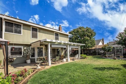 105 Goodell Rd, Folsom CA 95630-5221 exterior