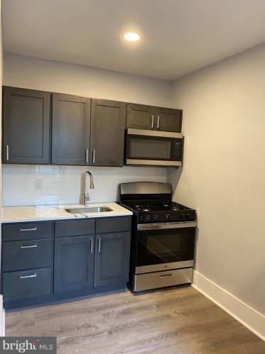 45 Cliveden St, Philadelphia, PA 19119-2301