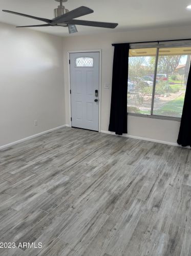 2501 22nd Dr, Phoenix AZ  85009-1924 exterior