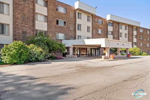 841 York St, Elmhurst IL 60126-4456 exterior