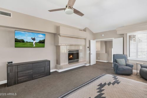 2347 Cinnabar Ave, Phoenix AZ  85028-3633 exterior