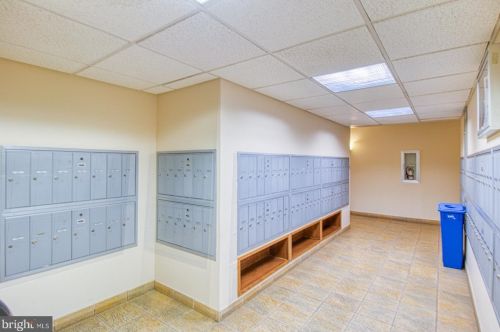 4 Monroe St, Rockville MD 20850-2519 exterior