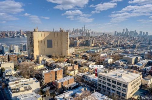 161 St, Union City NJ 07087-5439 exterior