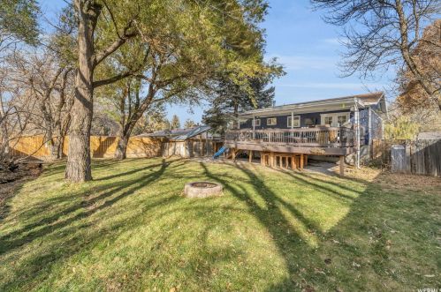 884 Spartan Dr, Sandy UT 84094-1811 exterior