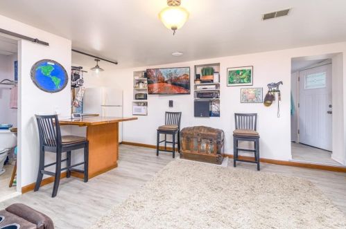 9 Ashby St, Providence RI 02919-6604 exterior