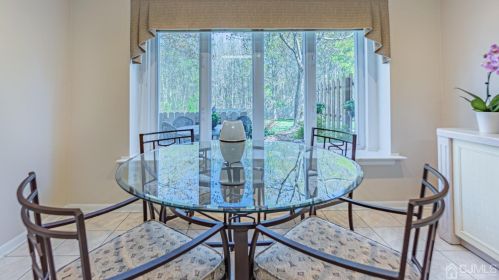 133 Coppertree Ct, Edison NJ 08820-4055 exterior