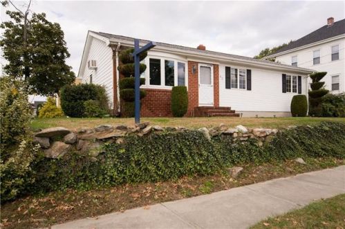 85 Naples Ave, Providence, RI 02908-1221