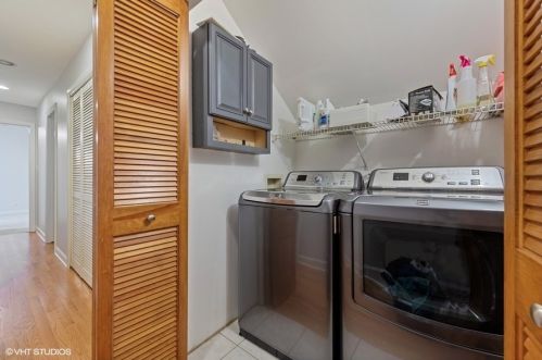 1500 Bosworth Ave, Chicago IL  60642-7872 exterior