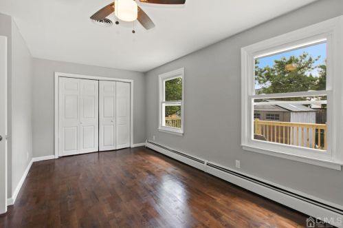 26 Fern St, Edison NJ  08817-4206 exterior