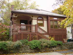 33 Brewster Rd, Newton, MA 02461-1335