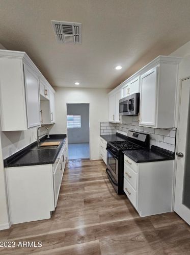 2932 Diamond St, Phoenix AZ  85008-5015 exterior