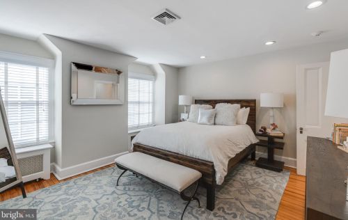 2101 Delancey St, Philadelphia PA 19103-6408 exterior