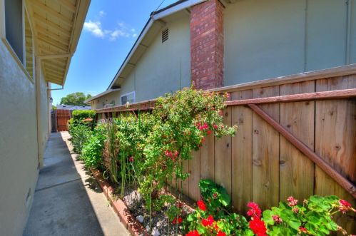 1637 Everglades Dr, Milpitas CA 95035-6612 exterior