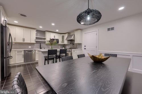 18 Walnut St, Lancaster PA  17602-4924 exterior