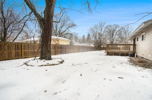 2245 Emens Dr, Meskegon MI  49444-4461 exterior