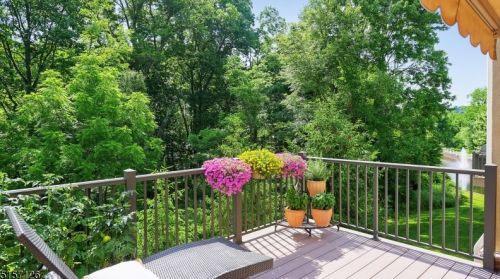 10 Lara Pl, Warren NJ 07059-3007 exterior