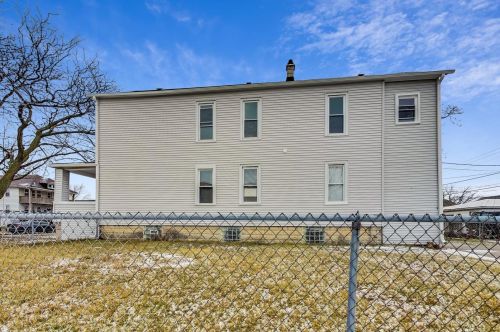 245 13 Ave, Broadview IL 60153-1407 exterior