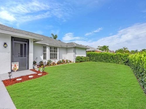 1208 Forest Lakes Blvd, Naples, FL 34105-2272