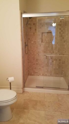 620 Plum Ter, Mahwah NJ  07430-3441 exterior