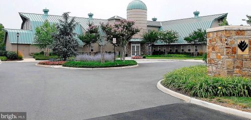 43266 Parkers Rdg Dr, Leesburg VA 20176-5132 exterior