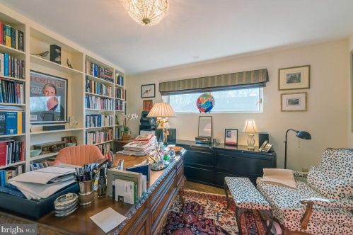 4501 Foxhall Cres, Washington DC 20007-1055 exterior