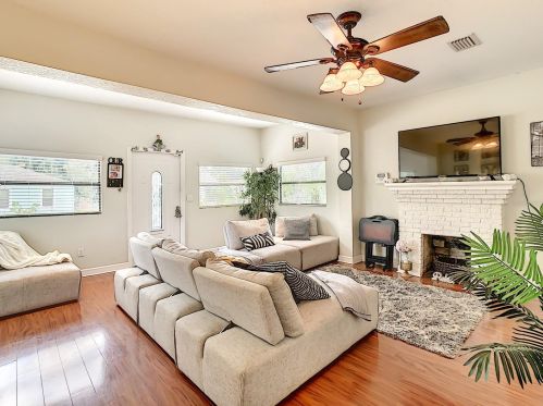 3901 Ola Ave, Tampa FL  33603-4739 exterior